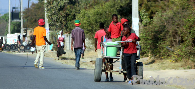 Water Vendors Make A Killing As Chitungwiza Water Crisis Deepens - pindula.co.zw