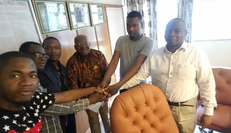 Doctors End Strike