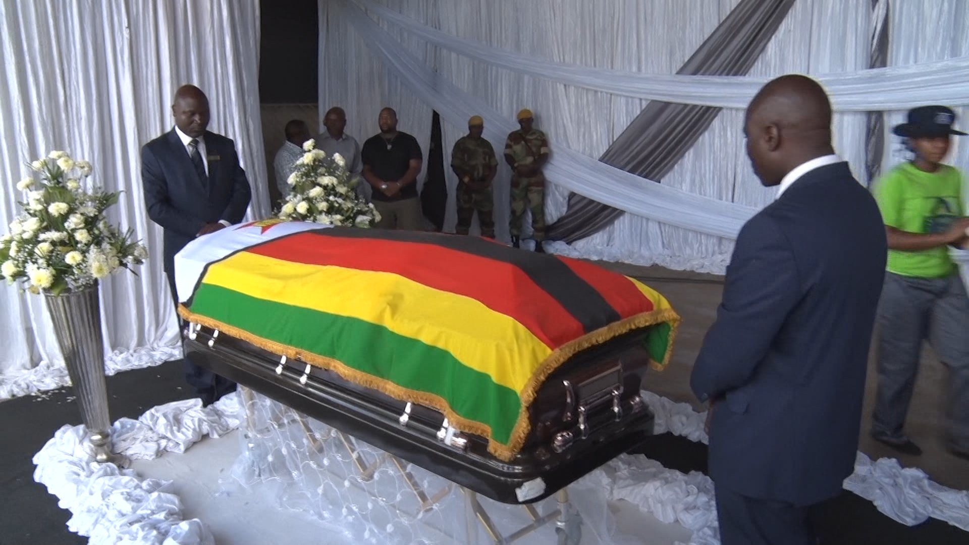 Pictures Oliver Mtukudzi Funeral Home National Sports To Madziva Updated ⋆ Pindula News 2087