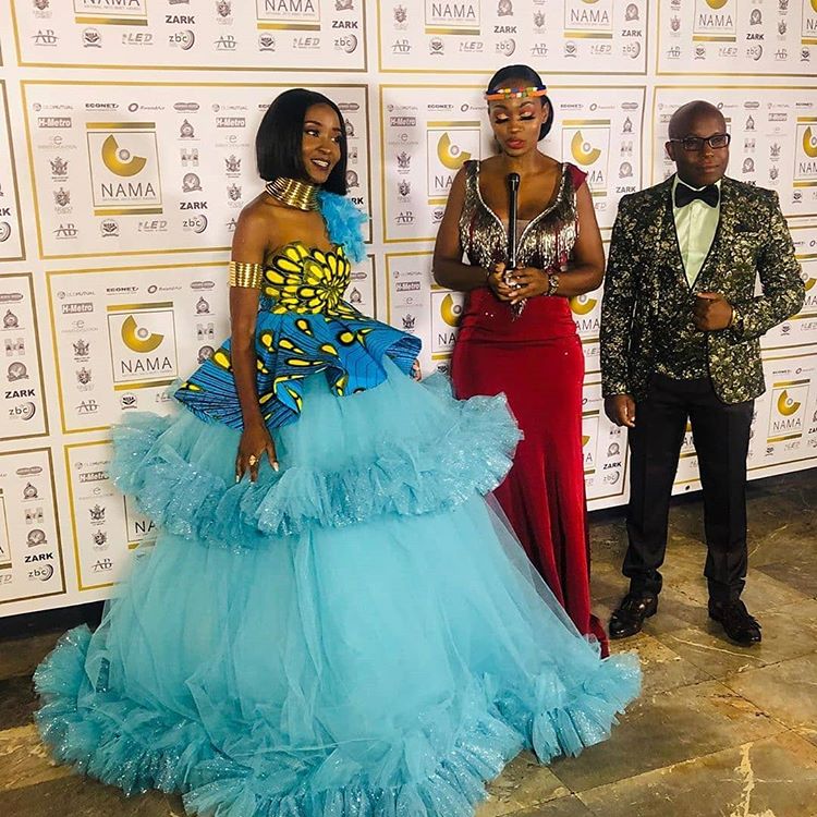 pictures  celebrities  dressed  nama awards