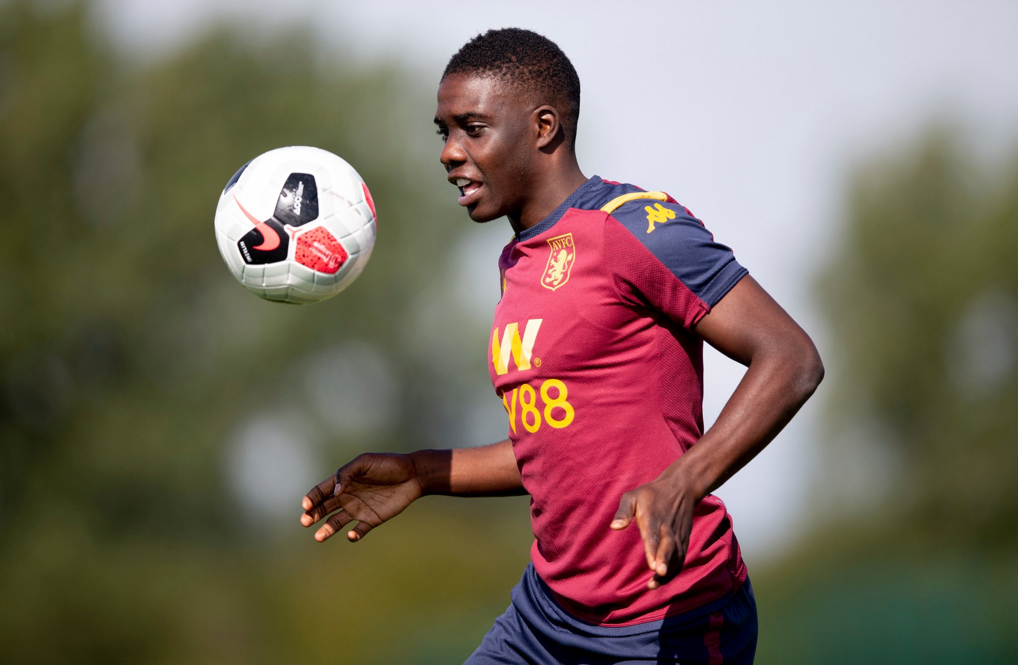Aston Villa Fans Group Condemns Nakamba Racial Abuse Pindula News