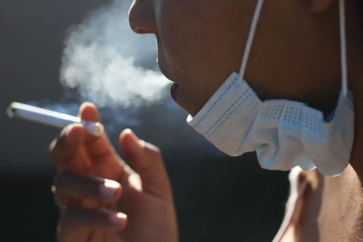 Parliament Wants Ban On Smoking In Public