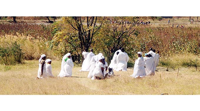 Zimbabwean "Prophet" Tips Police About Murder Suspects Who Approached Him For Cleansing