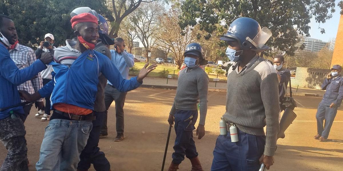 To demonstrate that indeed there was a clash between police and demonstrators.
