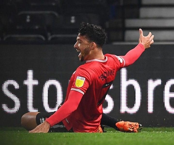 Macauley Bonne
