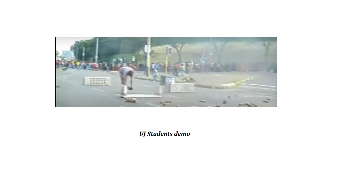 UJ STUDENTS Demo scores arrested