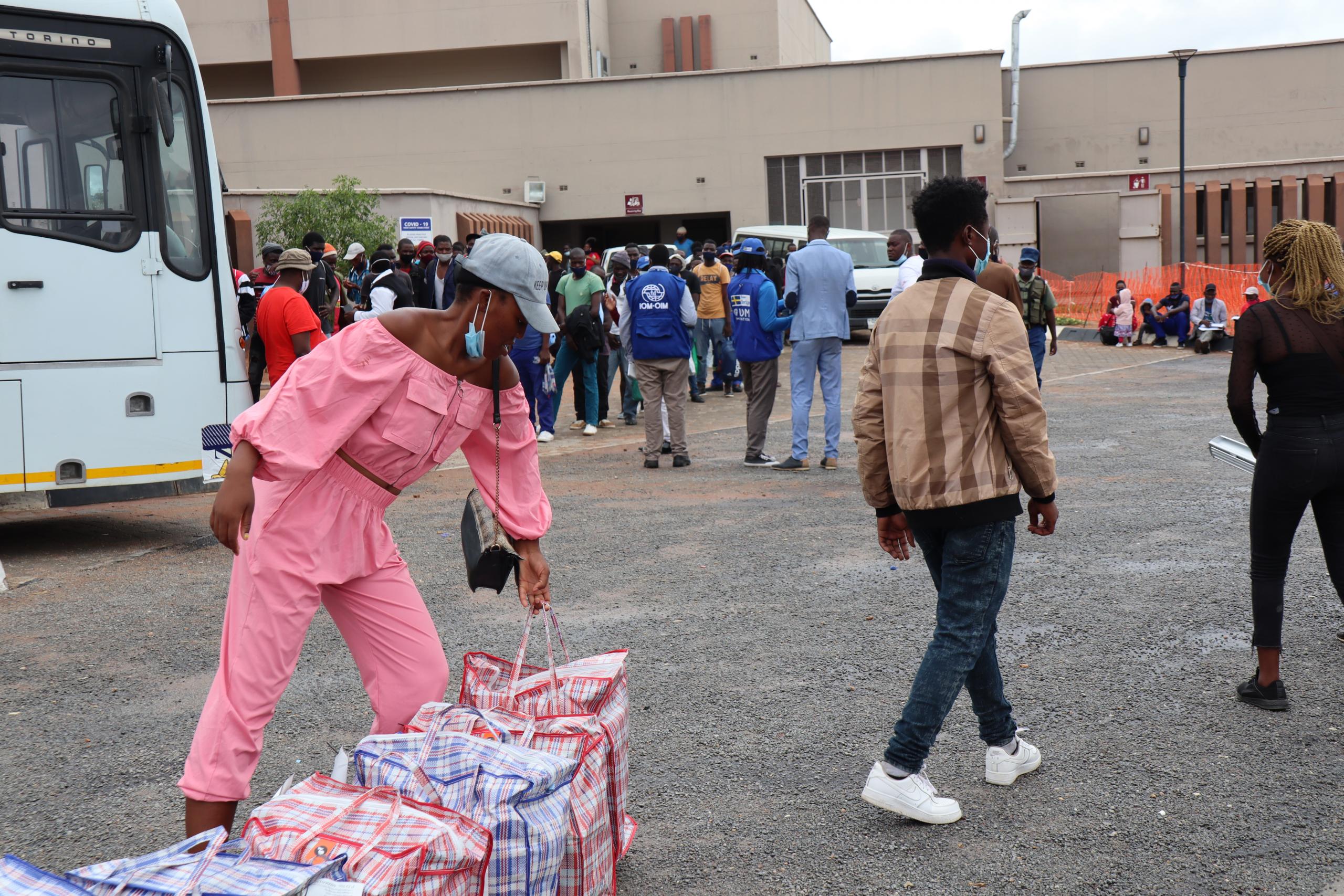 ZIMRA offers duty-free clearance for returnees from South Africa