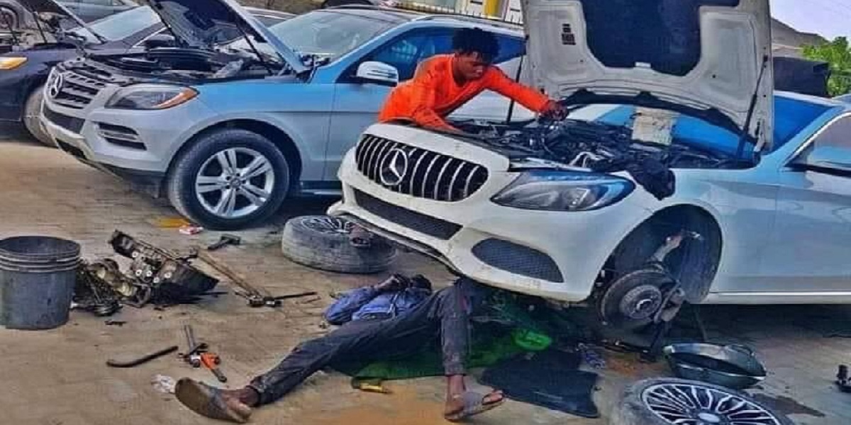 BACK-DOOR Mechanic Mercedes Benz Zimoco