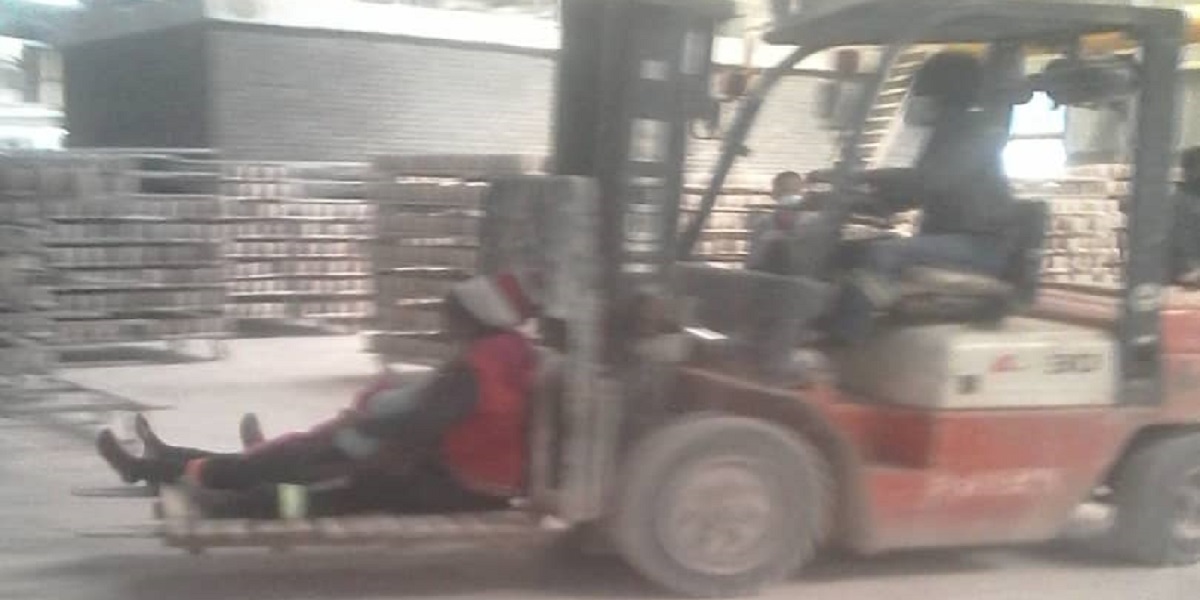 ZCTU Condems inhumane treatment workers Sunny Yi Feng tiles ill-treament