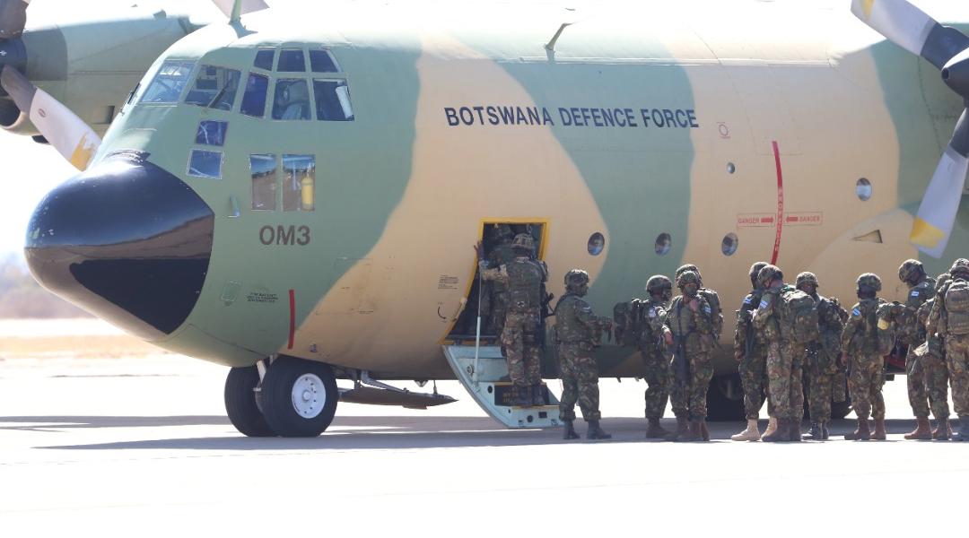 BDF Botswana Soldiers SADC Soldiers closing in on insurgents