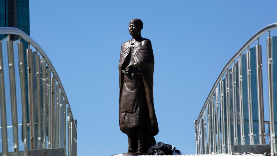Nehanda Charwe Nyakasikana
