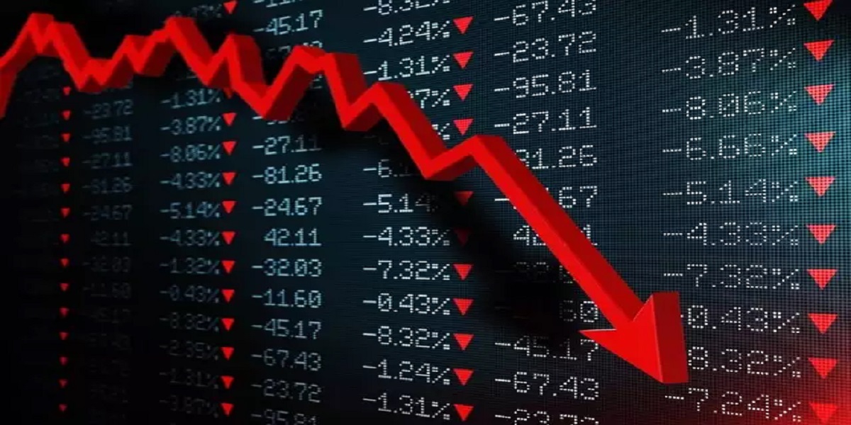 Economic Recession slow down decline shrink contract