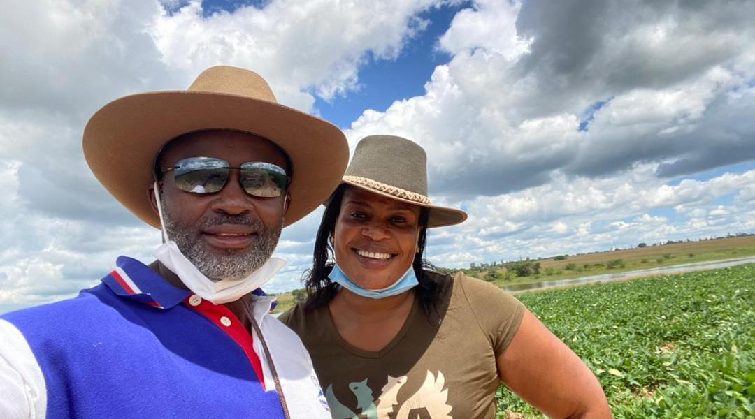 Temba Mliswa with Tafadzwa Tamangani's wife, Janet.