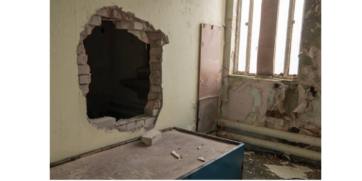 Suspect Breaks Jail Wall Using His Forehead In An Attempt To Escape
