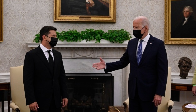 US President Biden Decides To Send Banned Bombs To Ukraine