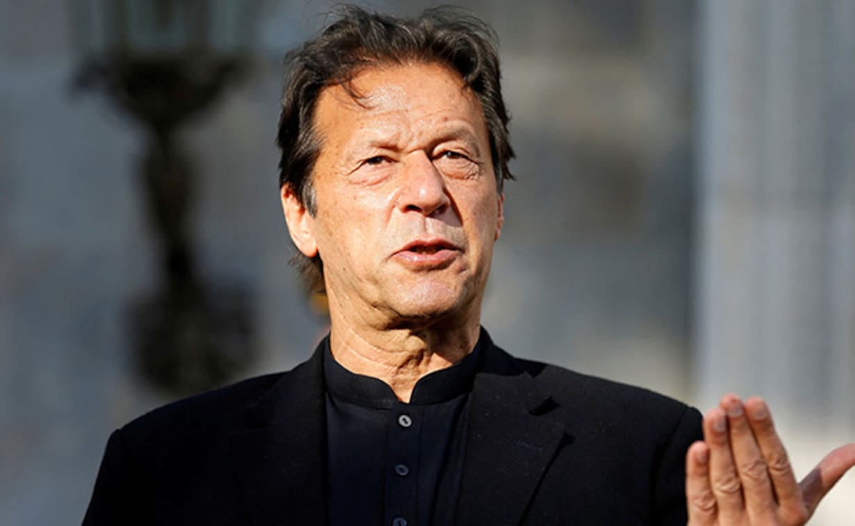 Pakistan Former Prime Minister Shot And Wounded At Protest March