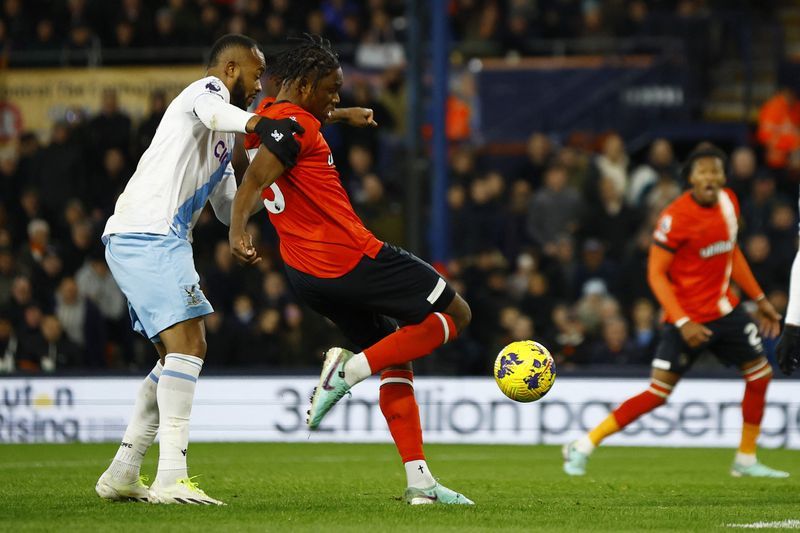 Soccer Football - Premier League - Luton Town v Crystal Palace - Kenilworth Road, Luton, Britain - November 25, 2023 Luton Town's Teden Mengi scores their first goal Action Images via Reuters/John Sibley