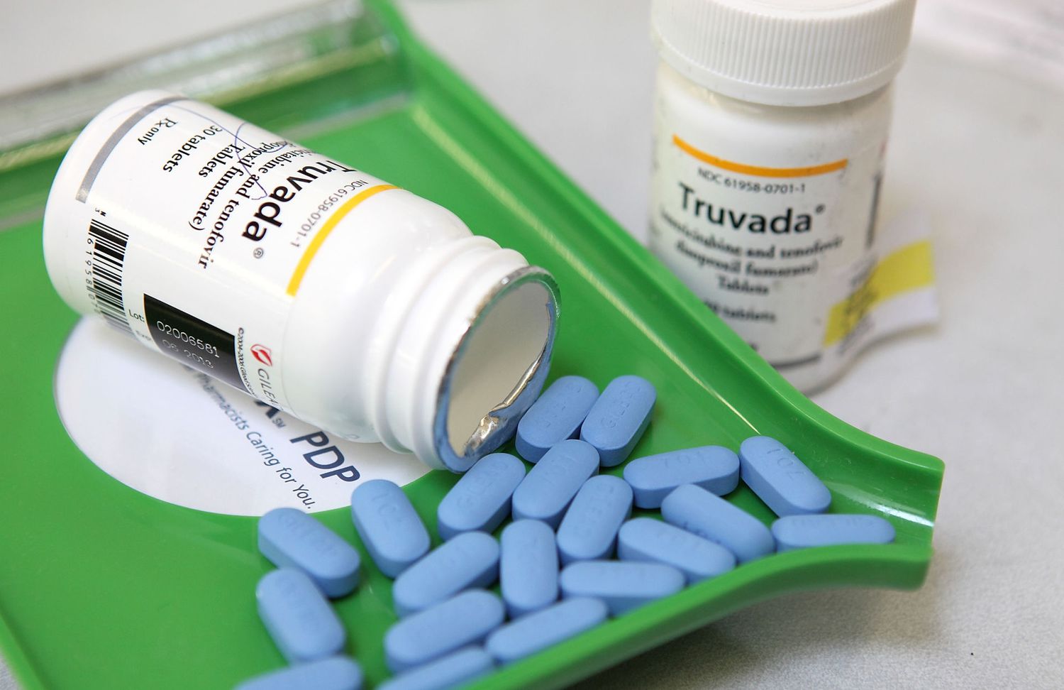 "It’s Our Time To Make Money," Zimbabwean Nurses Charge "Fees" For ARVs