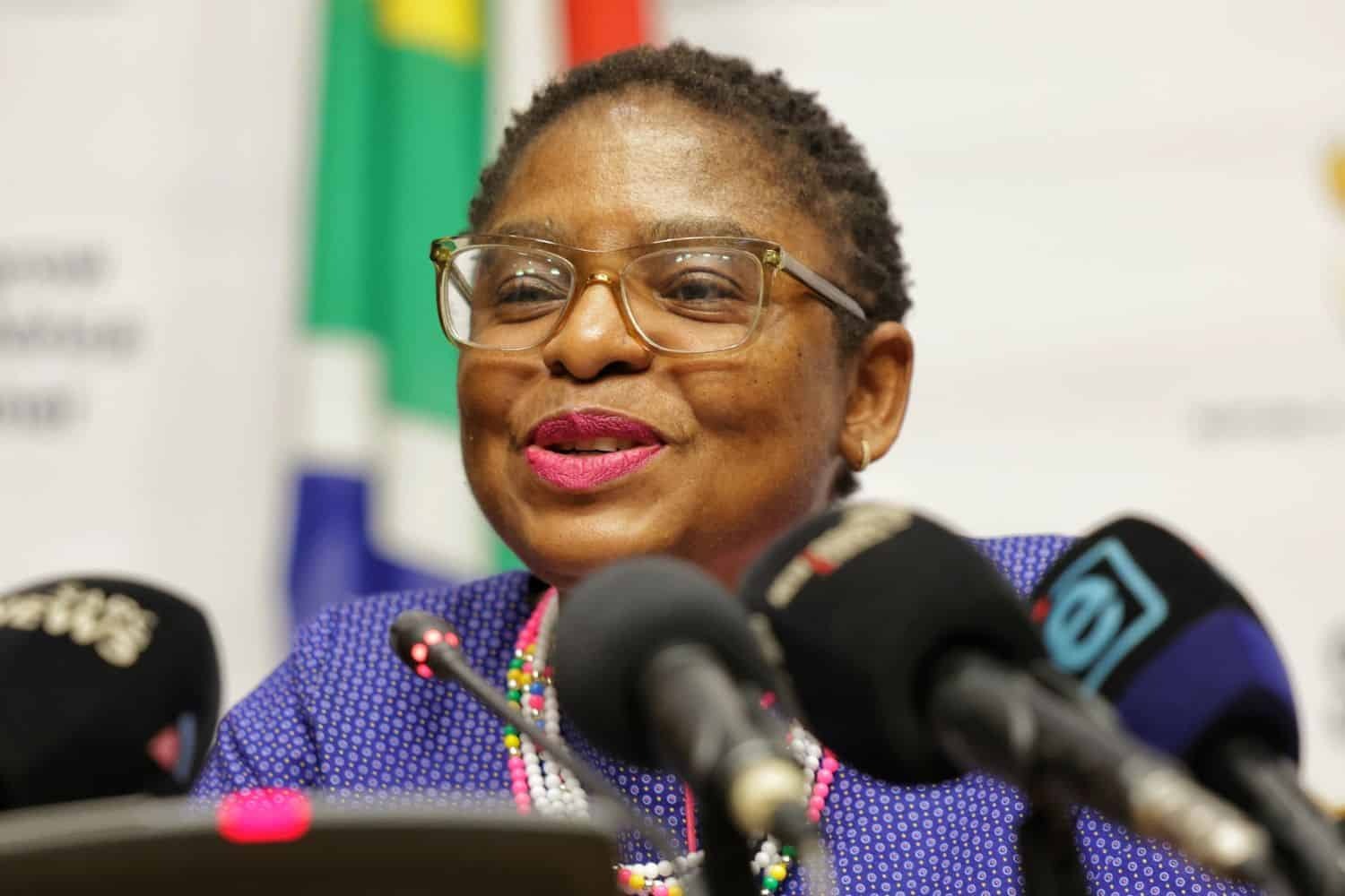 South African Government Vows To “Smoke Out” Trapped Illegal Miners