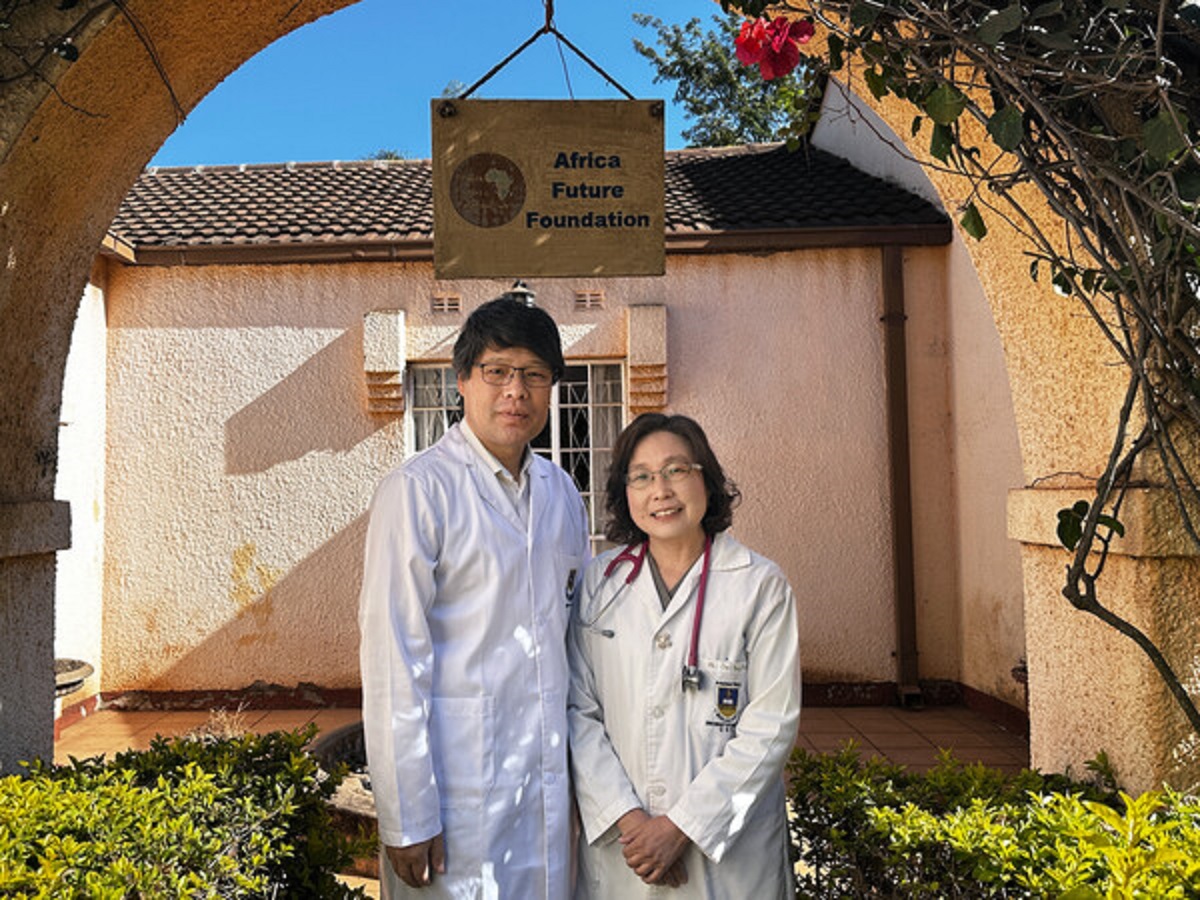 Korean Doctor Couple Honoured For Lifesaving Work In Zimbabwe