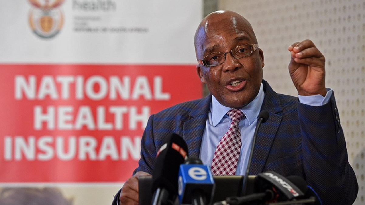 SA Minister Motsoaledi Sends Condolences After Convoy Kills Zimbabwean Mother, Child On N1