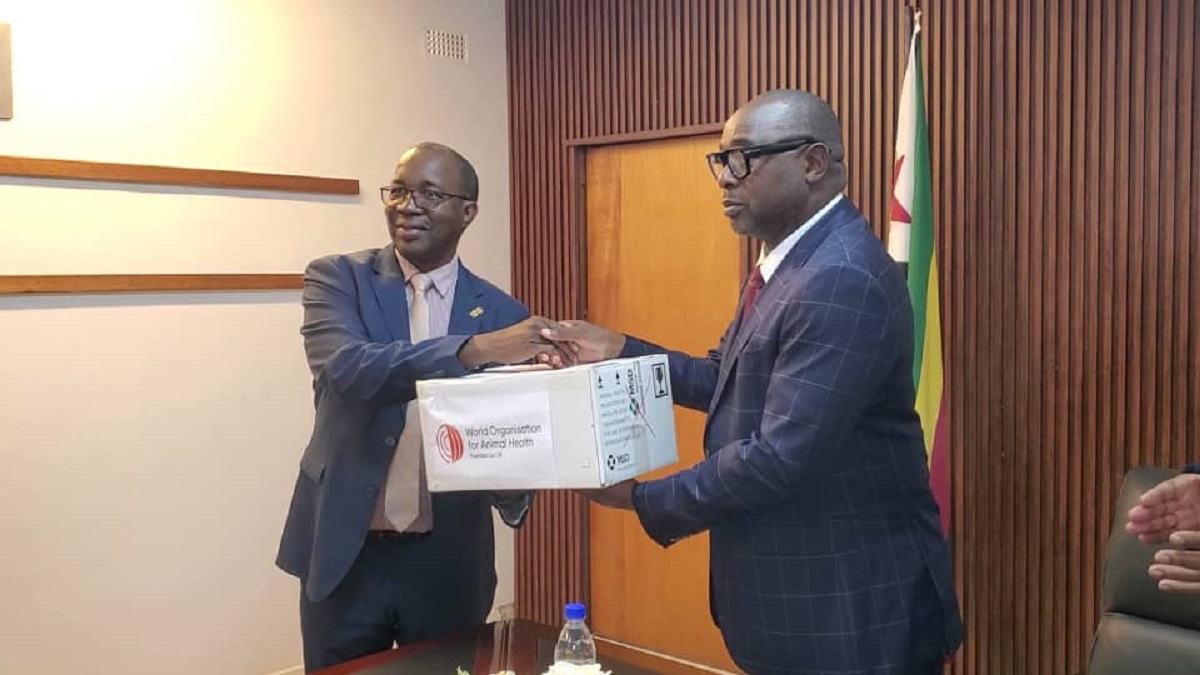Zimbabwe Gets 100,000 Rabies Vaccines From WOAH