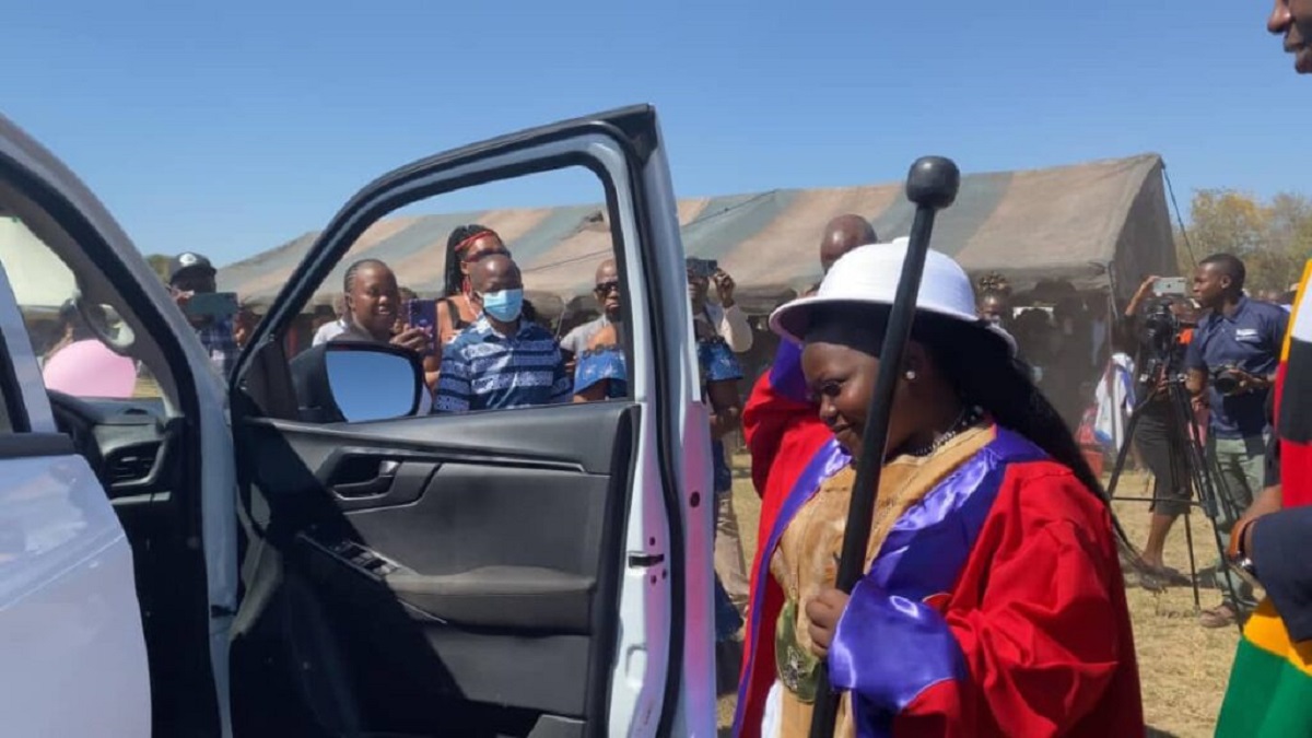 Chief Mvuthu Installed As First Female Chief In Matabeleland North