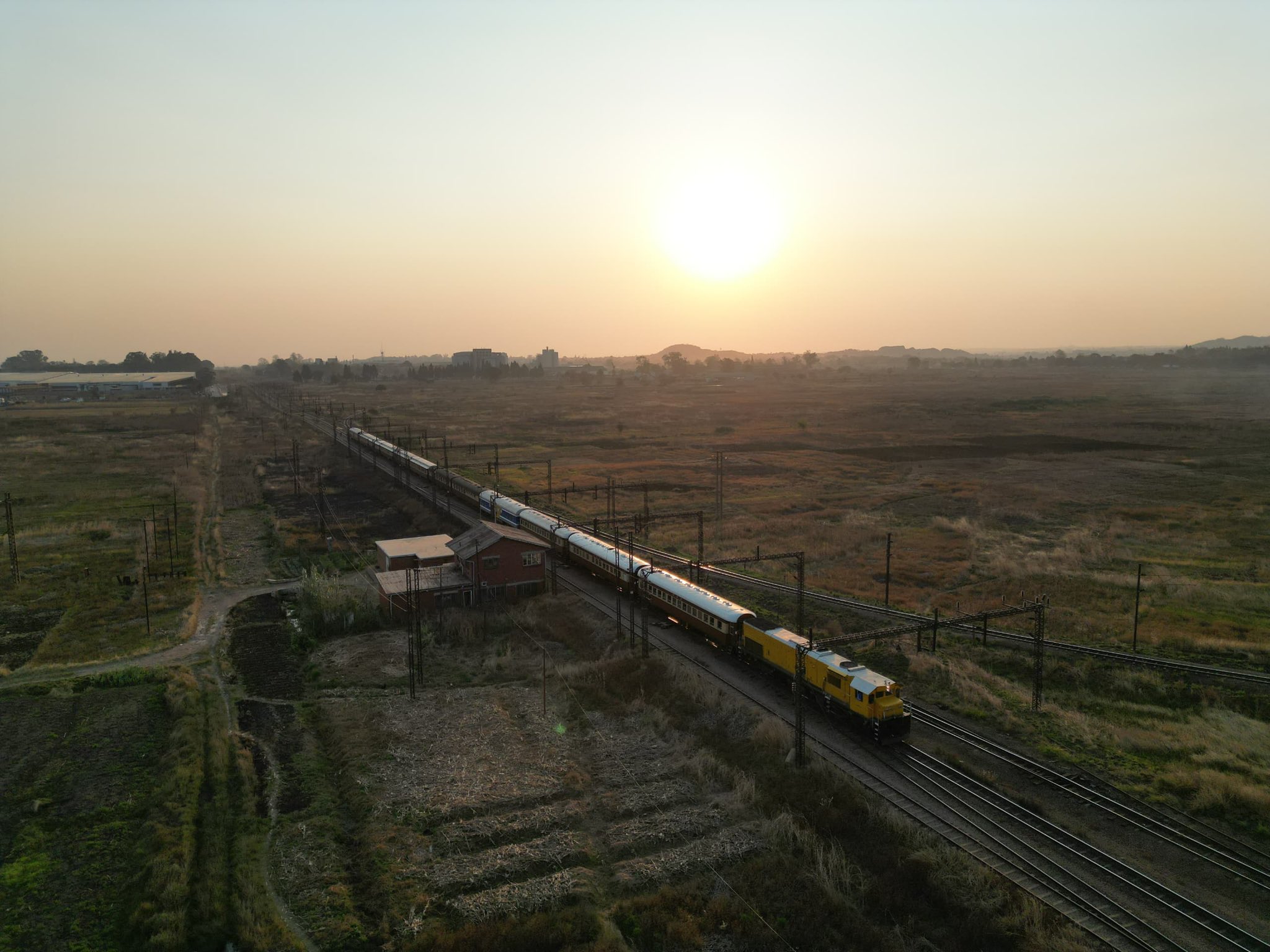 NRZ Slashes Fares For Sanganai/Hlanganani Expo Luxury Train