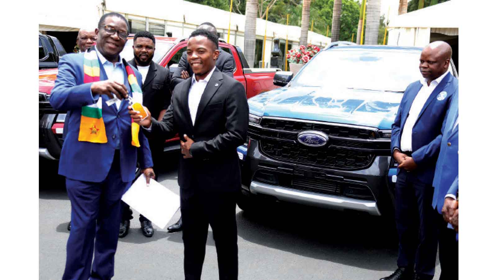 Jalai, Mutinhiri Receive New Cars From Mnangagwa