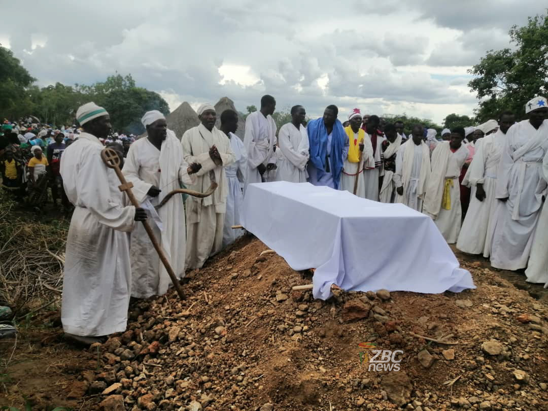 Guruve Mass Murder Victims Buried As Police Intensify Hunt For Suspected Killer
