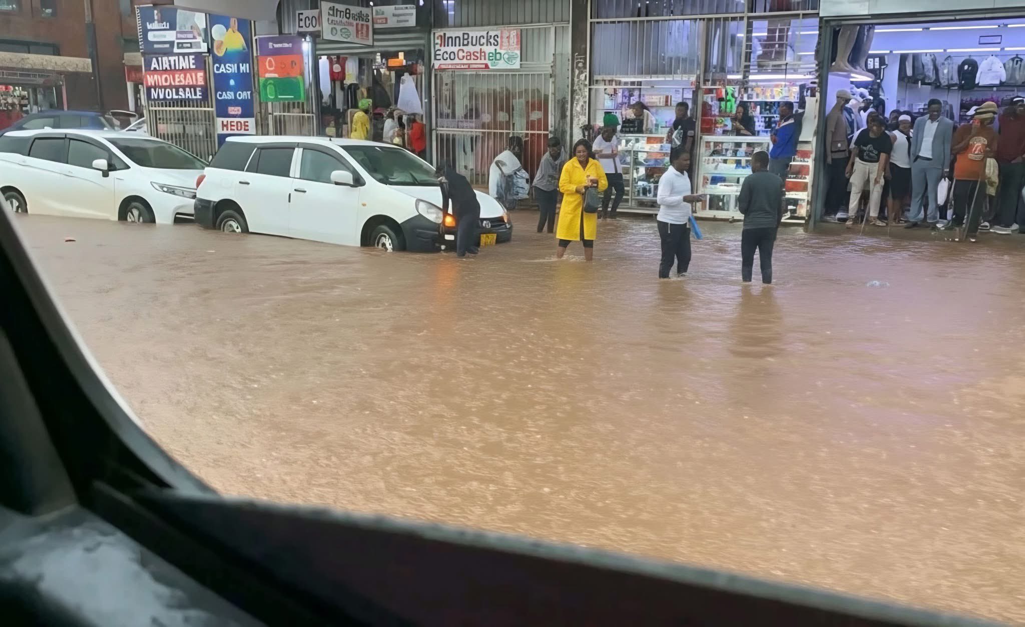 City Of Harare Issues Safety Advisory As Flash Floods Hit Mbare, Waterfalls, Budiriro