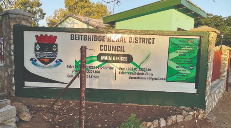 Beitbridge RDC Engages Professional Hunters To Tackle Elephant Problem