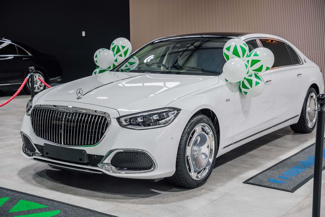 Chivayo Splashes US$2 Million Cash, Luxury Maybach On Bishop Mutendi