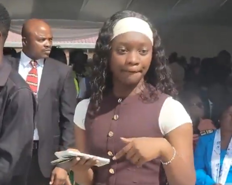 Deputy Health Minister Slams Nurses For Dancing For Cash At Parirenyatwa