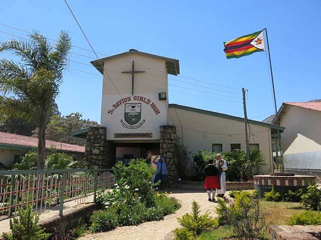Teacher Flees After Being Caught With Schoolgirl At Home At Night