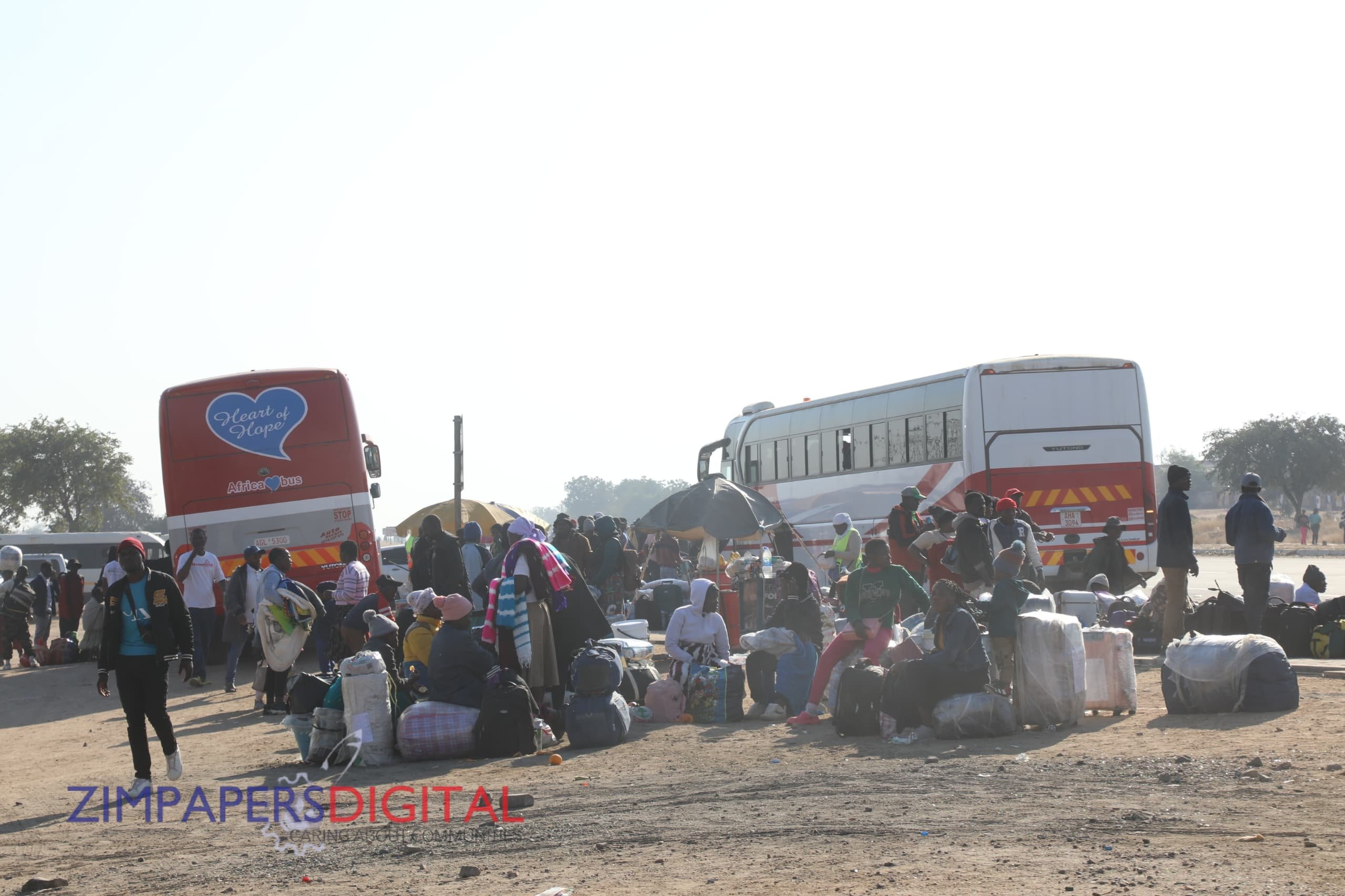 Tagwirei, Mupfumi, Tungwarara Avail Buses For SA Repatriations