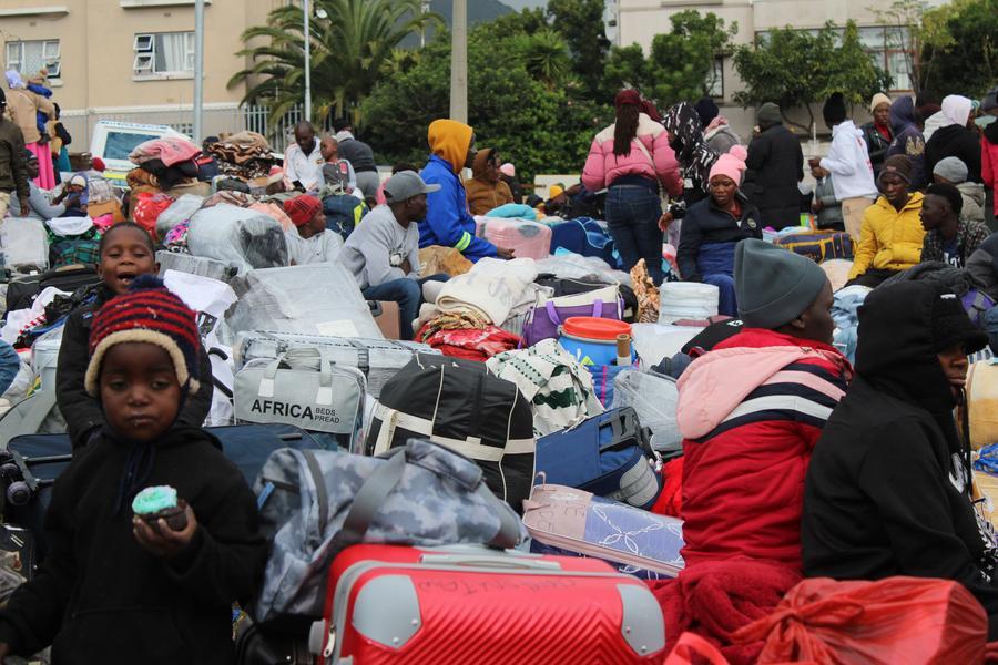 SA: Transport Dispute Leaves Zimbabweans Stranded At Middelburg Taxi Rank