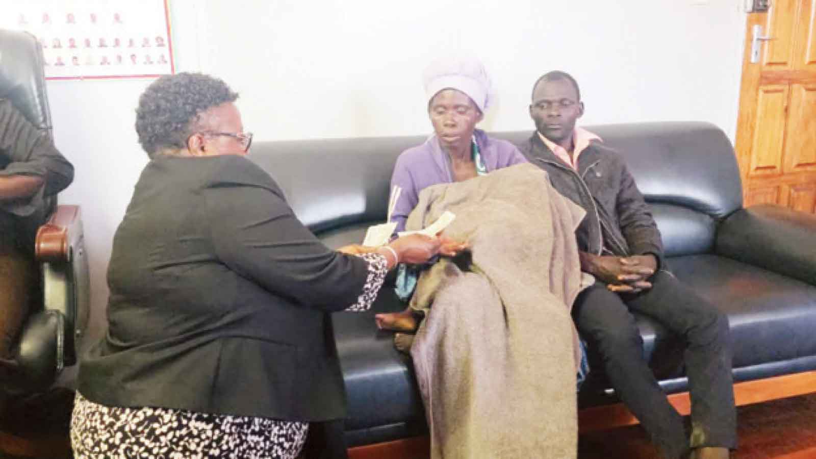 Woman who saved seven in Lake Kariba disaster gets US$4,000 from First Lady