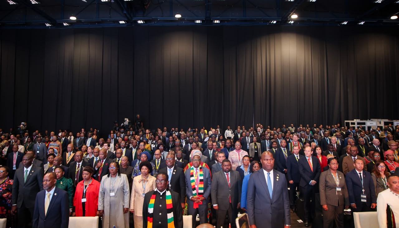 SADC Says No Issue With Zimbabwe Law That Extends Mnangagwa Rule To 2030