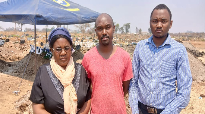 Slain bulawayo businessman laid to rest as police kill two suspects