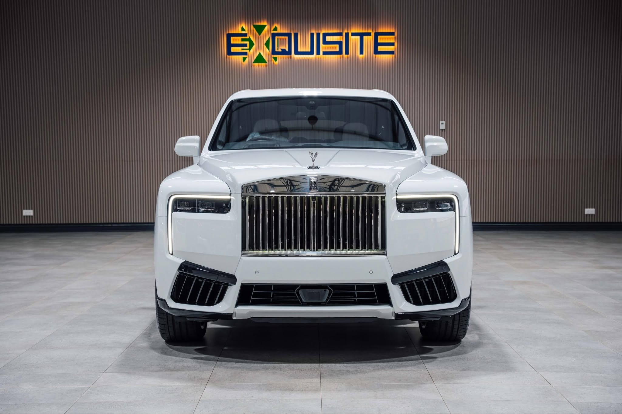 Chivayo splashes Rolls-Royce Cullinan Facelift on Bishop Mutendi for birthday