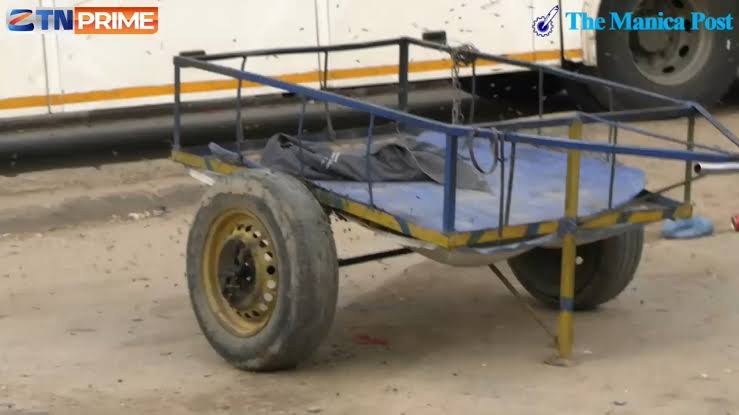 Mutare pushcart operator swarmed by bees minutes after refusing elderly customer US$7 change